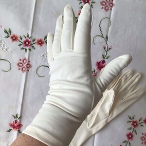 Vintage Van Roalte gloves NWOT